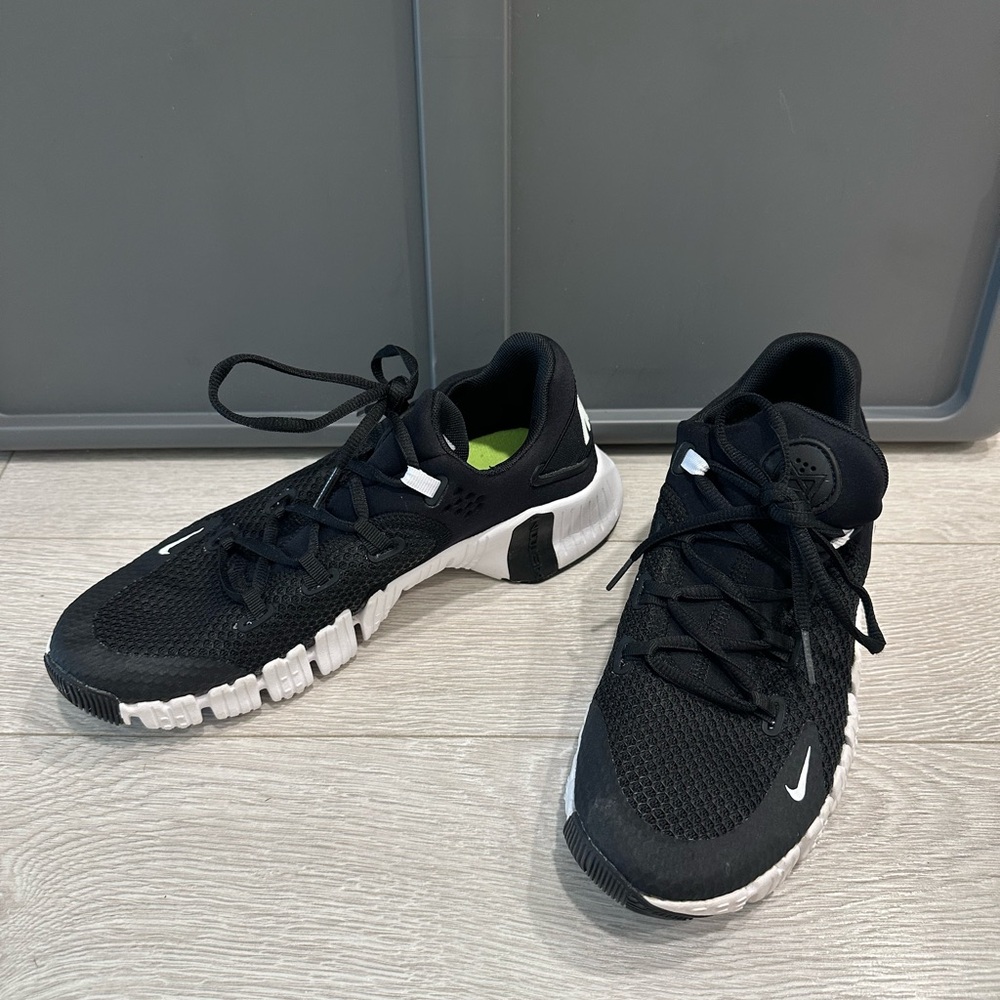 Nike Black Metcon Sneakers